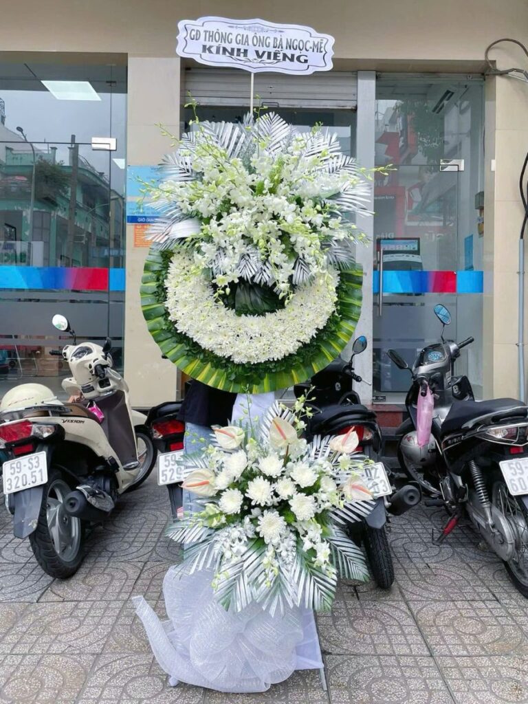 Vòng Hoa Phúng Viếng Tiếc Thương