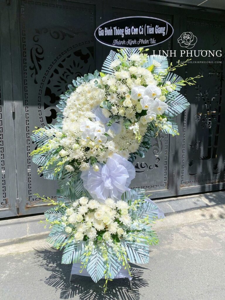 Vòng Hoa Đám Tang Phúng Điếu Thành Phố