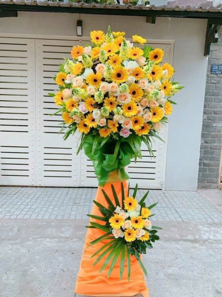 Kệ Hoa Khai Trương Quận Tân Bình