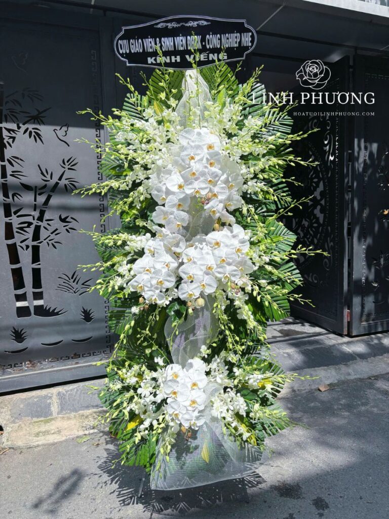 Kệ Hoa Viếng Lan Hồ Điệp Hoành Tráng