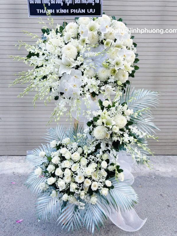 Kệ Hoa Tang Lễ Hoành Tráng 3 Tầng